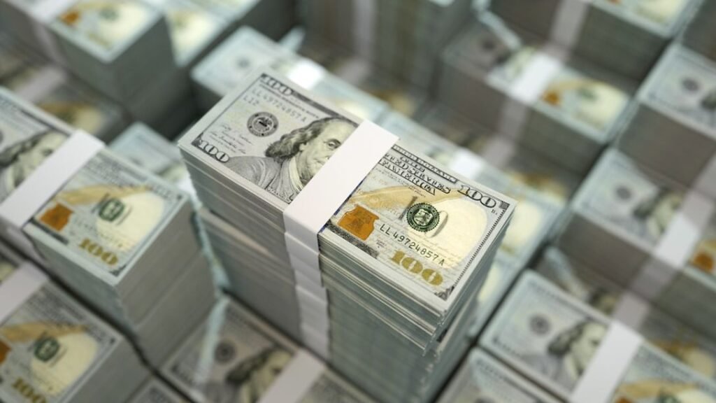 আকুর ১৭৫ কোটি ডলার দেনা পরিশোধ; কমল রিজার্ভ