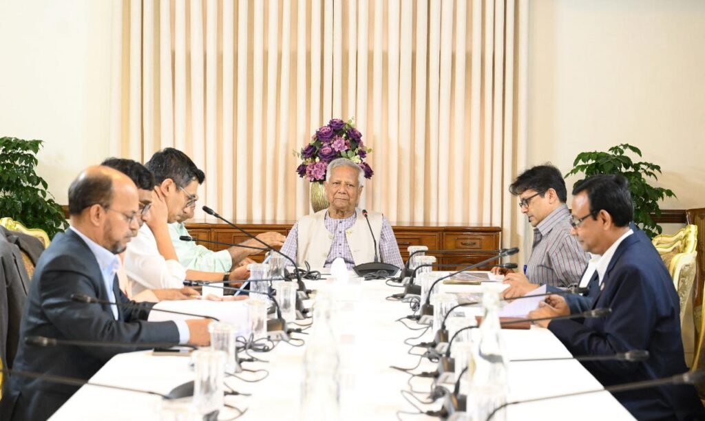 চট্টগ্রাম বন্দরের সক্ষমতা বৃদ্ধির উদ্যোগ ত্বরান্বিত করতে প্রধান উপদেষ্টা নির্দেশ