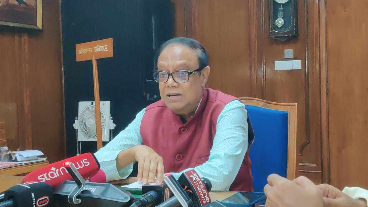 পাঁচ ব্যাংক মিলে হচ্ছে এক ব্যাংক, চাকরি হারাবেন না কর্মীরা: গভর্নর